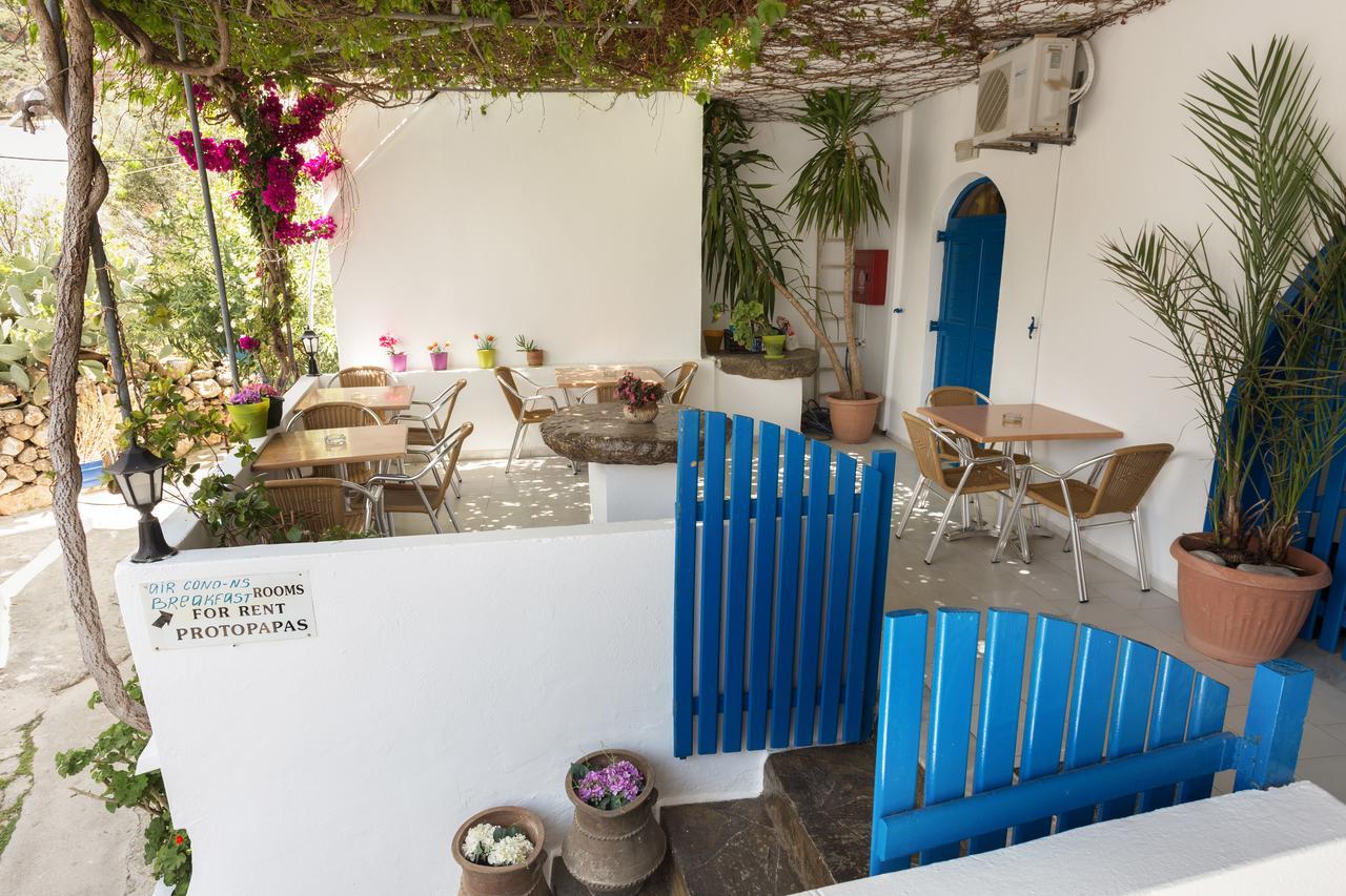 Protopapas Rooms Loutro Exterior photo